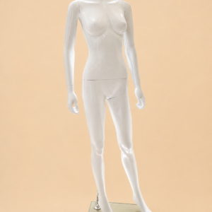 Mannequin femme vitrine blanc brillant – Sur socle en verre
